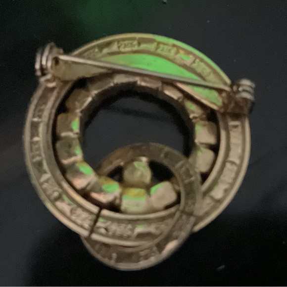 Vintage Gold Spiral Brooch with Pink Accents - Picture 5 of 6